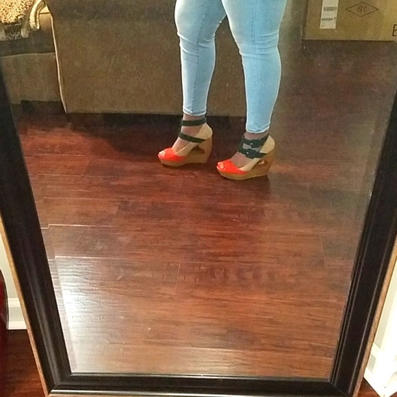 Peep toe platform wedge sandals - Picture 5 of 8